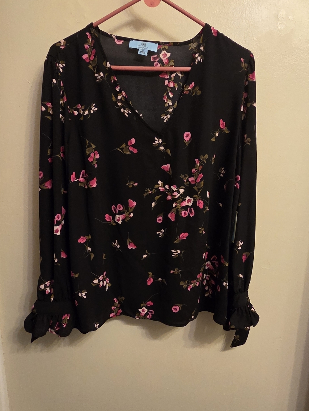 CeCe Floral Charm V-Neck Blouse 2X NWT Rich Black Pink Ruffle Tie Sleeve
